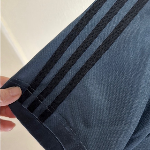 Adidas Climalite Blue w/Black Stripes Short Sleeve Tee. Size Large. Lightweight - Picture 5 of 6